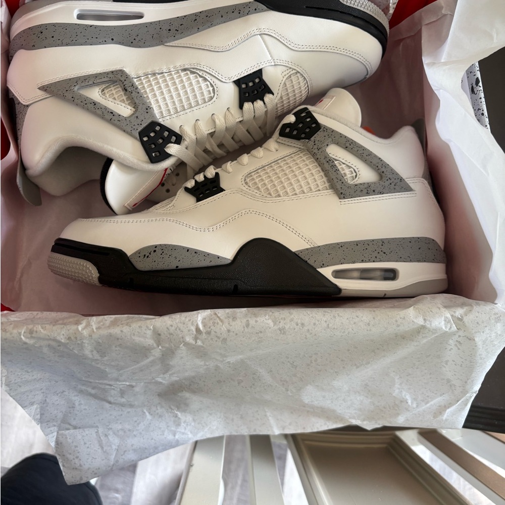 Jordan Men's White and Gray Sneakers